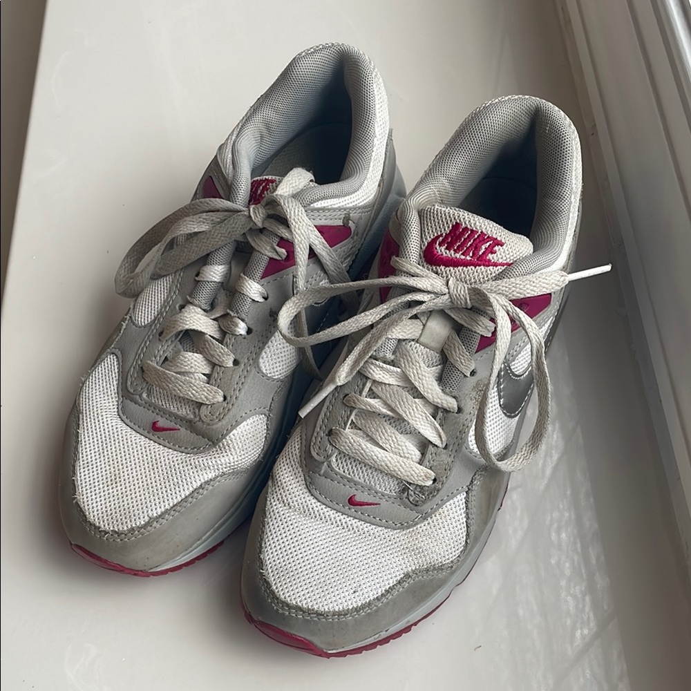 Nike Gray and Pink Sneakers with Classic Design